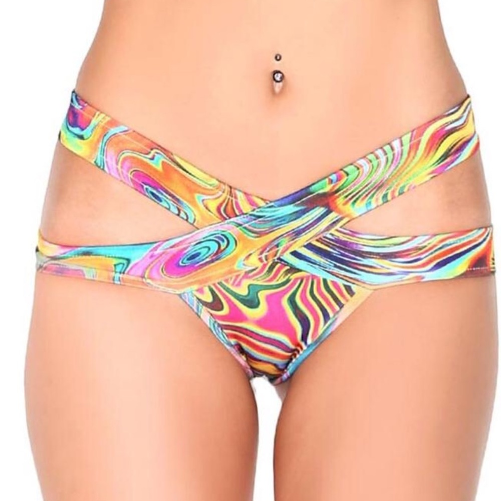 Groovy Scrunch Back Booty Shorts